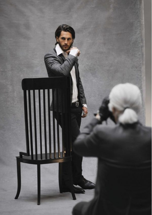 Go Behind the Scenes with Karl Lagerfeld for his A/W 2011 Ad Campaign