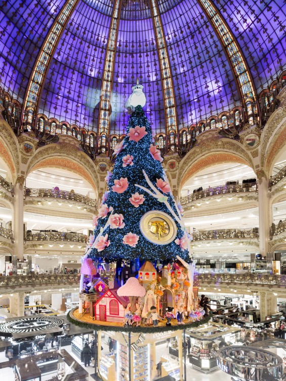 SAPIN ANIME DES GALERIES LAFAYETTE HAUSSMANN-1